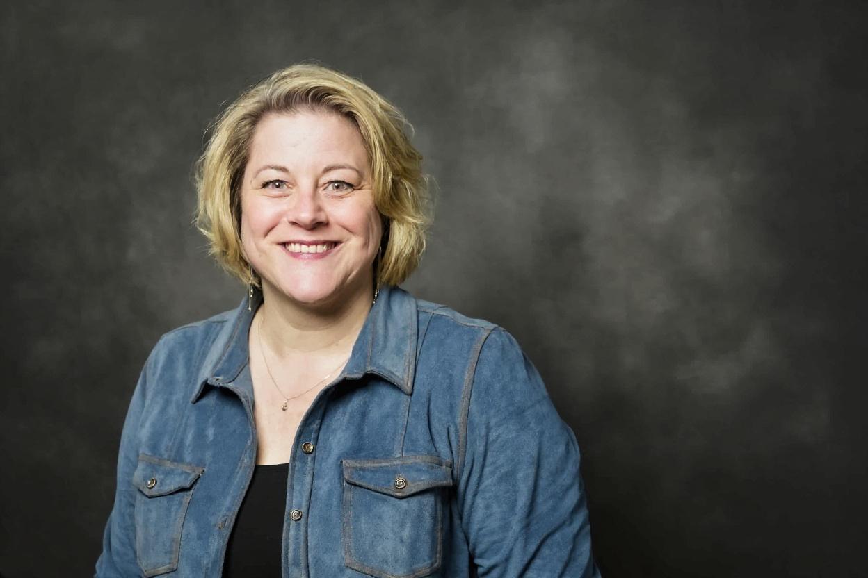 Sophie Bos, Dossierbehandelaar